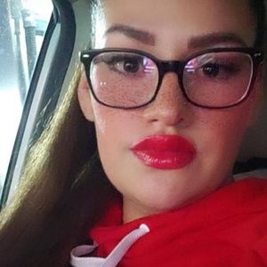 Meet your Posher, Veronica